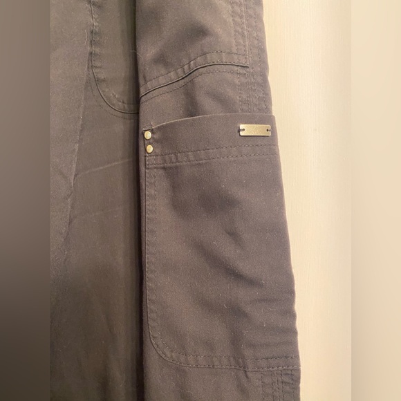 Koi Sapphire 2 piece scrub set black top is XL, pants are L. - Picture 10 of 16
